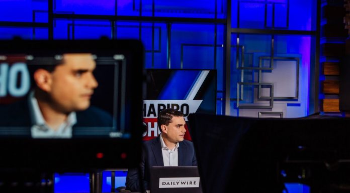 Right-wing media thrives on Facebook. Whether it rules is more complicated.