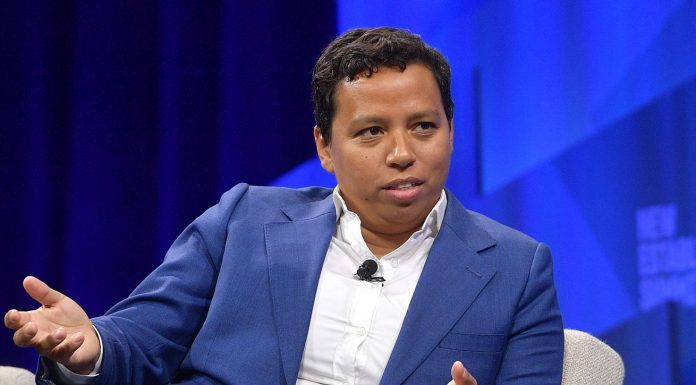 Spotify has 300 million users. It wants more of them to listen to podcasts.