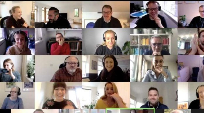 This COVID Christmas, Australians are turning to technology to keep traditions alive – ABC News