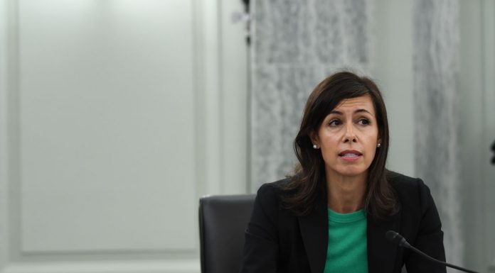 Senate Democrats call on FCC to help lower-income students immediately