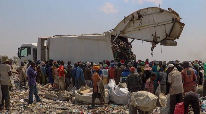 Diving into global problem of technology waste – Mirage News