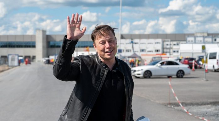 Elon Musk says he’s breaking up with bitcoin