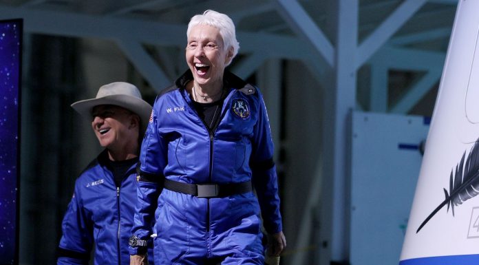 Jeff Bezos Goes to Space. Day Two: Blastoff