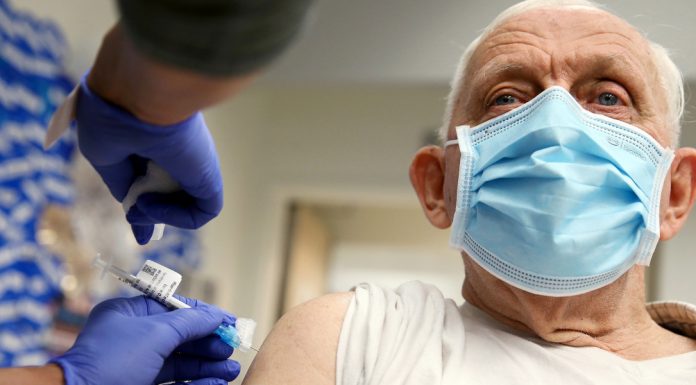 Pfizer wants to give you a booster shot—but experts say it’s too soon