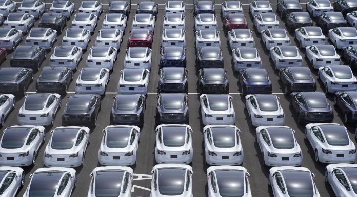 Elon Musk’s problematic plan for “full self-driving” Teslas