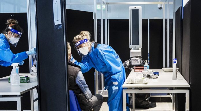 How Science Will Solve the Omicron Variant’s Mysteries