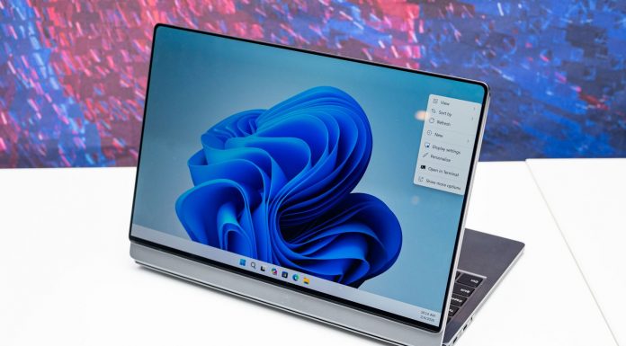 Lenovo’s Latest Wacky Concepts Include a Laptop With a Built-in Portable Monitor