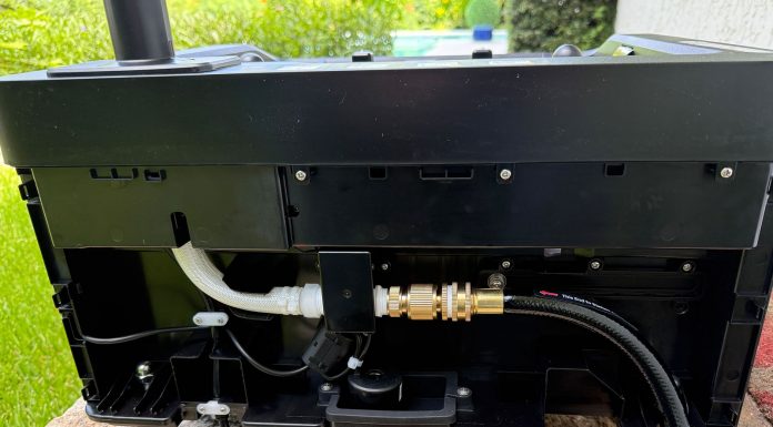 Beatbot AquaSense X Review: A Pool Robot That Cleans Itself