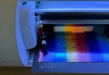 Cricut Explore 5 vs. Siser Romeo: Choosing the Right Smart Cutting Machine (2026)