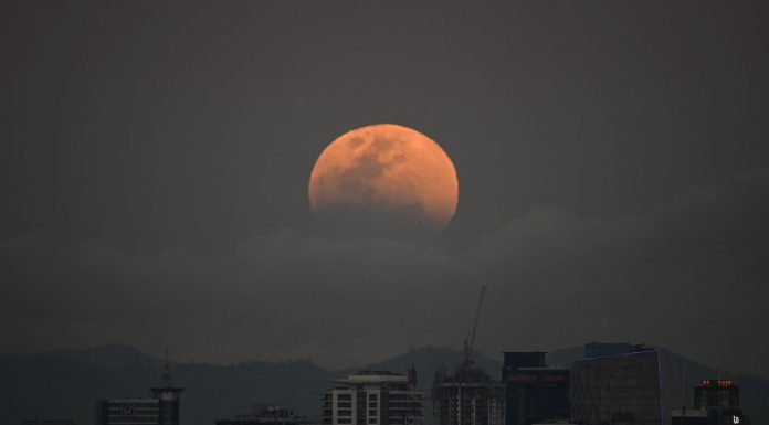 How to See the Partial Lunar Eclipse and Blood Moon on August 27